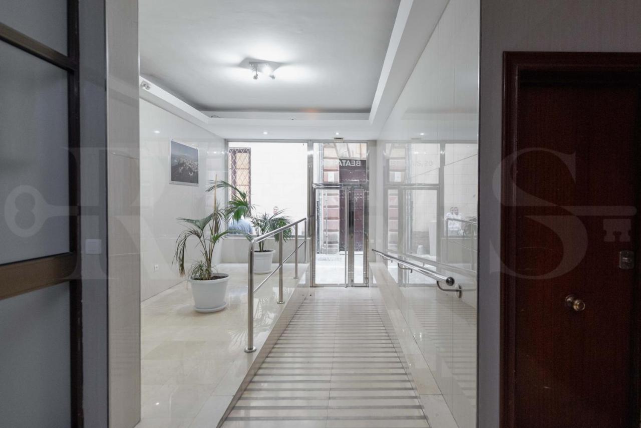 Appartement Cosy Flat With Private Balcony - Historic Center By Rems à Málaga Extérieur photo